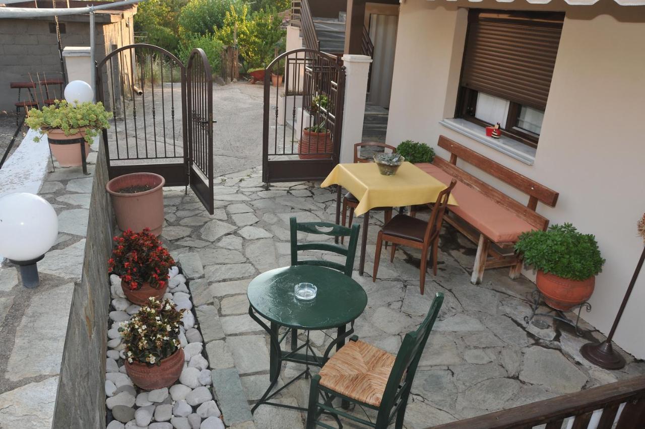 Guesthouse Bloutsos Rooms Kastraki  Luaran gambar